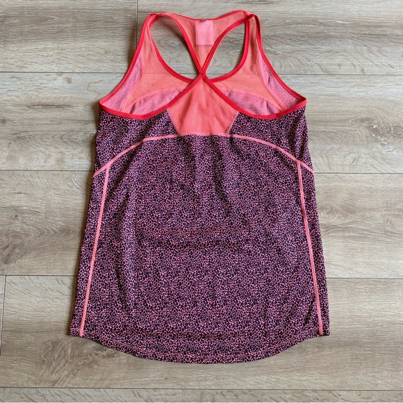 Nike 1/4 zipup sweater & tank top athletic set - Picture 14 of 14